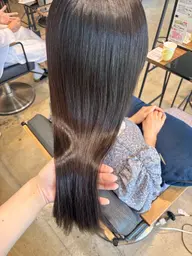《 美髪✨》縮毛矯正+前髪・顔まわりカット+トリートメント