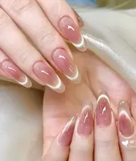 【人気】🧚♀️チップ長さだしチーク🌺マグネットフレンチ&パーツ2個付き