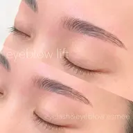 【次世代アイブロウ】アイブロウリフト(眉パーマ)+waxスタイリング(メイクアドバイス付)※口コミがお約束※