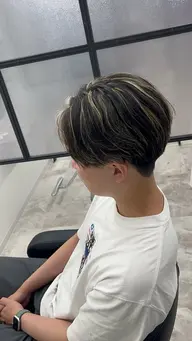 ご新規様限定の特別価格‼️メンズカット＋コントラストハイライト【最高級ケアブリーチ込み⠀】