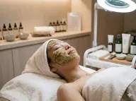 【人気No.1✨】ミニモ限定🌿ニードルハーブピーリングで艶肌✨毛穴/ニキビたるみ/くすみ/ドライヘッド付き✨