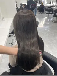 【あの話題の髪質改善5500✨】💗髪質改善酸熱トリートメント💗➕🫧スタイリング🫧➕ヘッドスパ🫧