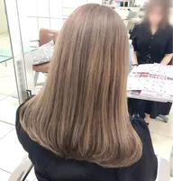 【初カラーにオススメ💐】2回ブリーチカラー+髪質改善トリートメント🦢🤍