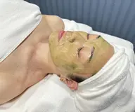 【★目指せ水光肌★】美容液成分98％配合国産ハーブピーリングで角質×毛穴×ニキビ×美白　30分　\4,500