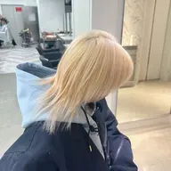 💗とにかく明るくしたい方💗2ブリーチ＋メンテナンスカット＋うる艶トリートメント🫧