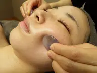 【新規】《ヒト幹細胞×カッサ》小顔美肌美白～ヒト幹細胞～かっさフェイシャル　60分