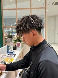 カット×ツイストスパイラル　波巻きパーマ