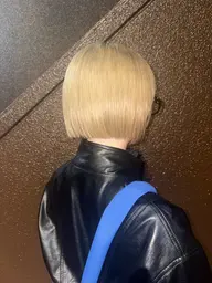 黒髪卒業👩🏼🎓ブリーチカラー+トリートメント🫧
