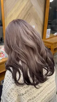 【デザインブリーチ＋リッチカラー＋最上級トリートメント✨️】