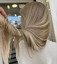 【流行りのレイヤーカットと相性⭕️】外国人風/海外風ハイライト➕カラー➕カット➕1stepトリートメント