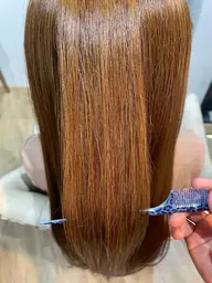 【髪質改善縮毛矯正】縮毛矯正+トリートメント髪質を改善させ自然な艶とサラサラな手触りに。