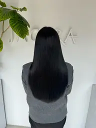 暗くしたいけど黒染めはしたくない人におすすめ！＋《カット✂️》＋《4step treatment》