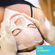 フェイスライン爆誕　カーボキシー炭酸パック💙小顔バンテージ術付き🫶二重顎、むくみ、ニキビ跡、シワ軽減にも◎