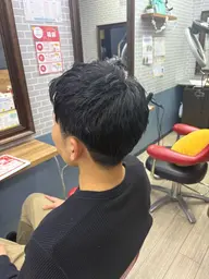 メンズカット(カットのみの場合19:00~になります。)