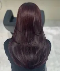 🌸「上品ワインレッドカラー＋高級保湿トリートメントで透明感＆艶感たっぷりの大人かわいい髪へ」🌸