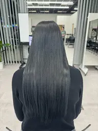 【朝のstylingを楽に🪽】縮毛矯正+カット+外部補習オリジナルトリートメント付き炭酸spa🏹