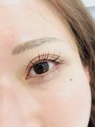 《ミニモ限定》上のみラッシュリフト＋トリートメントカラー（ロング料金別途）※カットなし