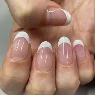 表参道🚉ご新規様◎オフ無しの方◎クリアベースにフレンチネイル3990円🫧パラジェル使用💅お時間ご相談🙇🏻‍♀️