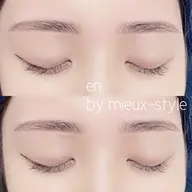 『アイブロウ』間引き&当店独自の似合わせマッピングとwaxで整える。