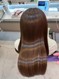【縮毛矯正のメンテナンス】縮毛矯正リタッチ+毛先艶出し矯正+5stepトリートメント