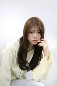 U25歳以下女性限定レイヤーカット(3センチ以上)+高濃度ケラチントリートメント(通常価9000円)