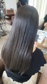 【ミニモ限定クーポン】カット＋艶カラー＋うる艶トリートメント✨