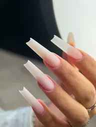 スカルプ長さだしワンカラーorラメ一色、ラメグラデーション。又、口コミを書いて頂いた方には、次回500円割引致します。