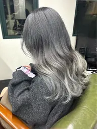 【ブリーチ】シルバー系ダブルカラー+超音波トリートメント