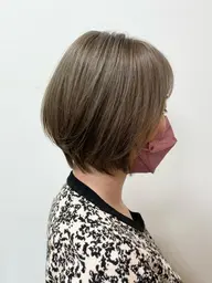 【19時30分以降1日1名限定】全頭ブリーチで【白髪ぼかし】＋カット　ショートorミディアム＋カウンセリング動画