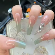 チップ10本長さ出し+グラデーション