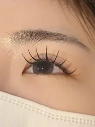 【マツエク】💖韓国風束感💖フラットラッシュ上120本+まつげケアトリートメント付🪄︎︎◝✩