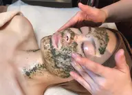 オルチャン艶肌⭐️9月限定⭐️激アツ🫶❤️剥離無しハーブピーリング(3種ブレンド)+ラジオ波(顔・首肩鎖骨周り)