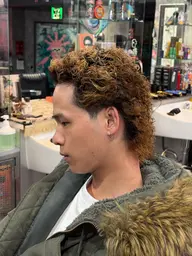 カット（フェード🉑）+パーマ+シャンプー+シェービング