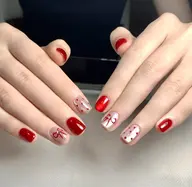 🦋90分4本まで持ち込みデザイン　アート+💎パーツ¥500（4個）❣️ソフトジェルオフ込み