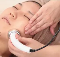 このお値段はありません!人気No.1️⃣ 夢の4大コース❣️美白マスク付き❄️超音波+毛穴吸引+小顔リンパたるみ撃退❗️