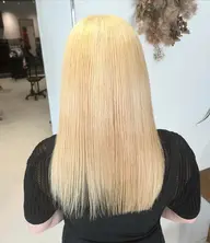 【ハイトーンのメンテナンスに✨💞】カット➕ケアブリーチリタッチ➕カラー➕超音波トリートメント