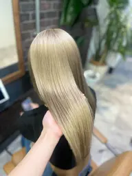 U22♡💡透明感ハイトーン💡♡【ケアブリーチ使用✨トリプルカラー➕クイックトリートメント】