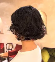 カットパーマ👩🏽‍🦱スタイリストによるカット付きです！➕トリートメント✨