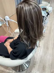 ✨️大人女性のデザインカラー✨️ カット+ハイライトカラー