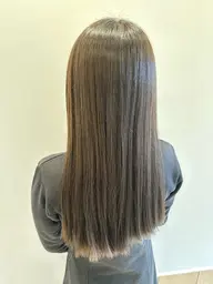 ダメージレスで透明感が出るイルミナカラー☁︎︎⋆。(+ロング料550円〜)+プレトリートメント付き。✧。・゚