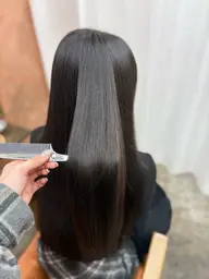 【縮毛矯正】☁️ダメージレスストレート☁️+ ✨️髪質改善トリートメント✨️