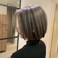 透明感白髪ぼかしカラー