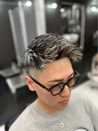メンズカット➕ハイライト¥14300