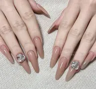 【自爪】ワンカラーorラメグラ+パーツ2個(Vカートも可能)¥6500