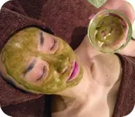 次世代ハーブピーリング＋首、肩、デコルテリンパ¥8,800お肌のターンオーバーを整えすき透るような明るいお肌へ導きます✨