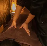 【ガチガチな背中の張りや腰痛に】もみほぐし60分 凝り固まった箇所を指圧で揉みほぐし首･肩･背中が辛い方､脚の張りにも◎