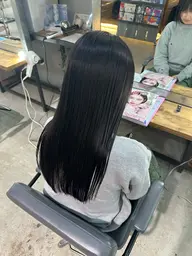 【髪質改善】広がり・パサつき・ごわつきが気になる方に◎髪の内部から補修し、指通りなめらかな艶髪へ。