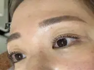アイブロウスタイリング×フラットラッシュエクステ100本orケラチンラッシュリフト✨+500円でLEDグルーに変更可