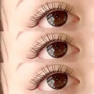 フラットラッシュ100本 ( オフ込み )🧚🏻‍♀️持続力UP✨自まつ毛への負担も最小限に…✨🪽