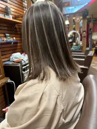 ⭐️ 【ケアブリーチ】ハイライトカラー(ワンカラー+ハイライト)+トリートメント